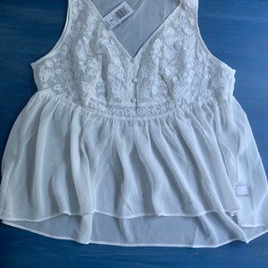Torrid White Embroidered Button Front PeplumTop